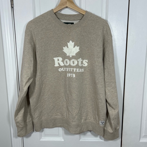 Roots Tops - Roots Women’s Beige Crewneck Sweater Size Small